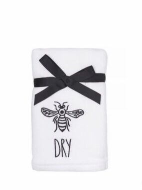 NEW Rae Dunn Bee Dry Hand Towels Set 🐝